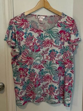 🎉 3 for $15🎉 Stella Parker Floral Short Sleeve Scoop Neck Top